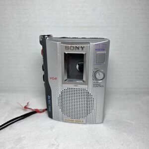 Sony TCM 200 DV VOR Walkman Cassette Player Working Powers On Not Fully Tested